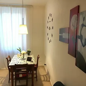 New Alex Home. Al Teatro. Apartamento